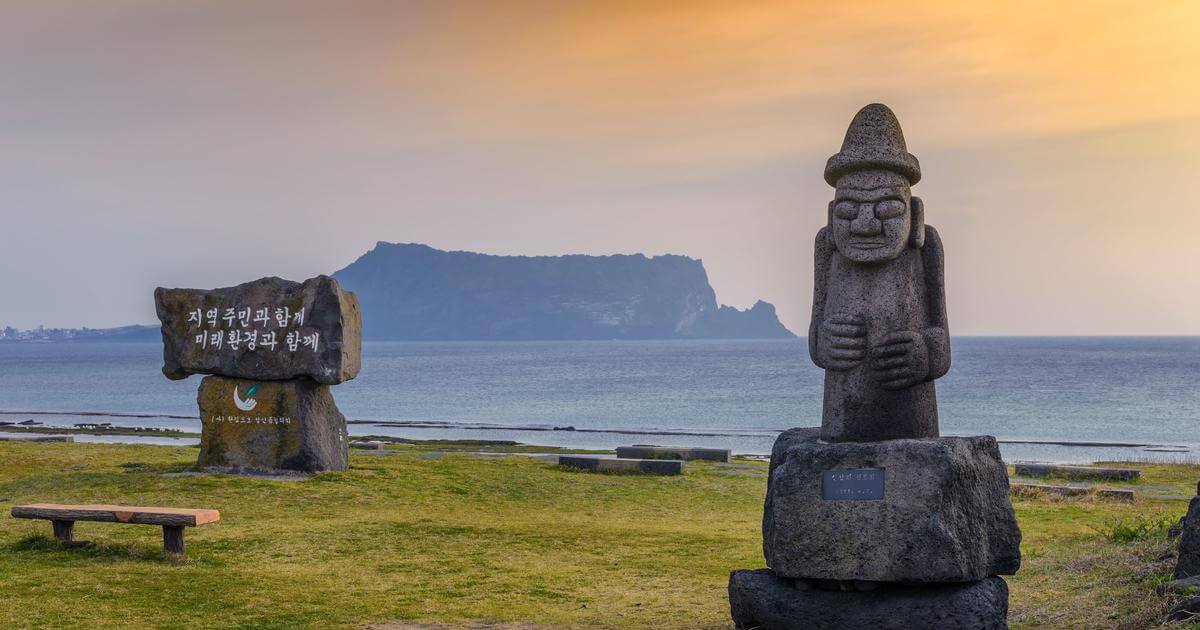 chejudo statue wisata Pulau Jeju