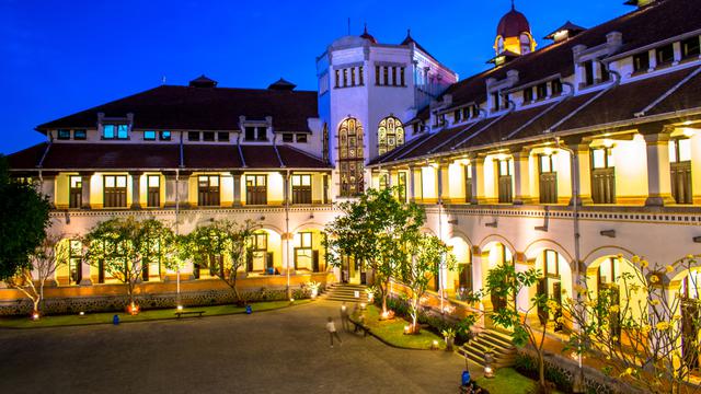 Tempat Wisata di Semarang "Lawang Sewu"