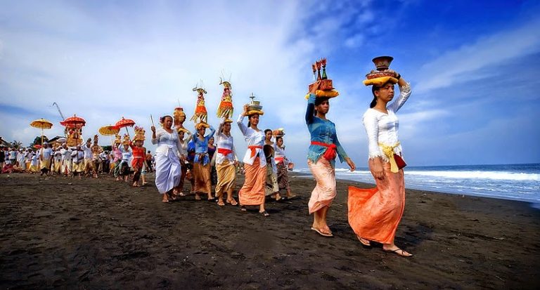 6 Ritual Upacara Adat Bali Yang Terkenal, Sakral Dan Kaya Akan Budaya