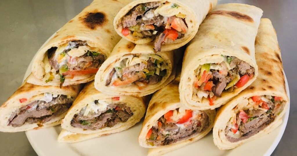 11 makanan khas arab shawarma