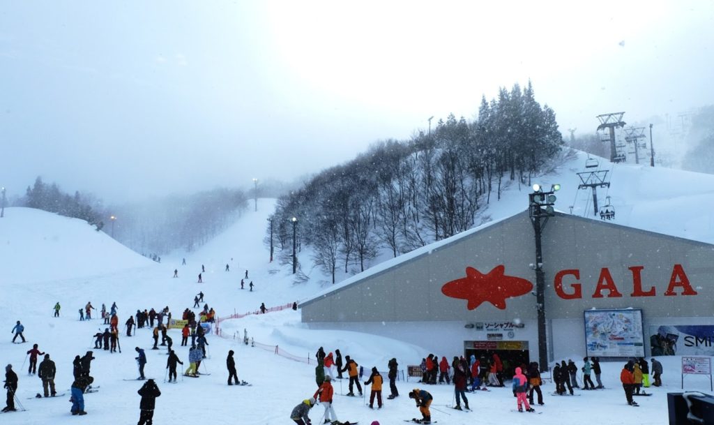 1. Bermain Ski di Gala Yuzawa