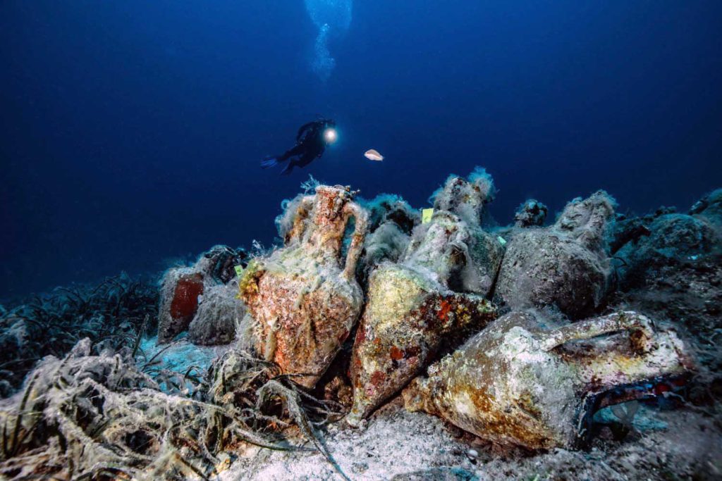museum bawah laut di dunia Parthenon of Underwater, Yunani