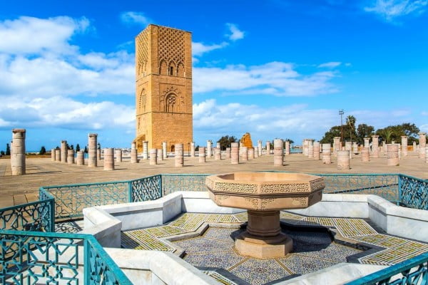 fakta unik warga maroko Penggunaan ubin Zellige pada bangunan bersejarah