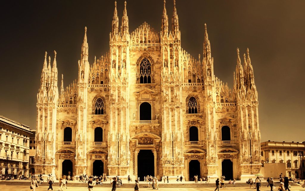 landmark populer dan bersejarah di italia Milan Katedral