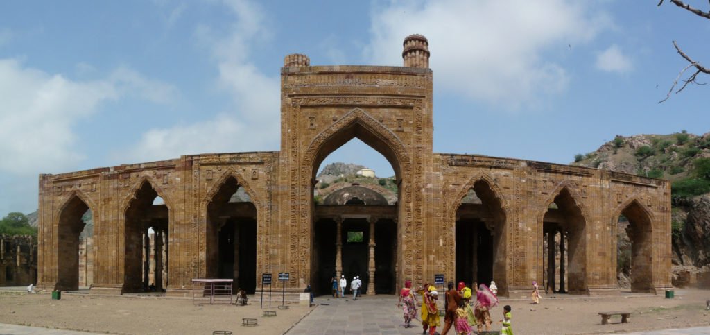1. Masjid Adhai Din Ka- Jhonpra Ajmer