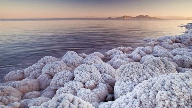6. Danau Urmia