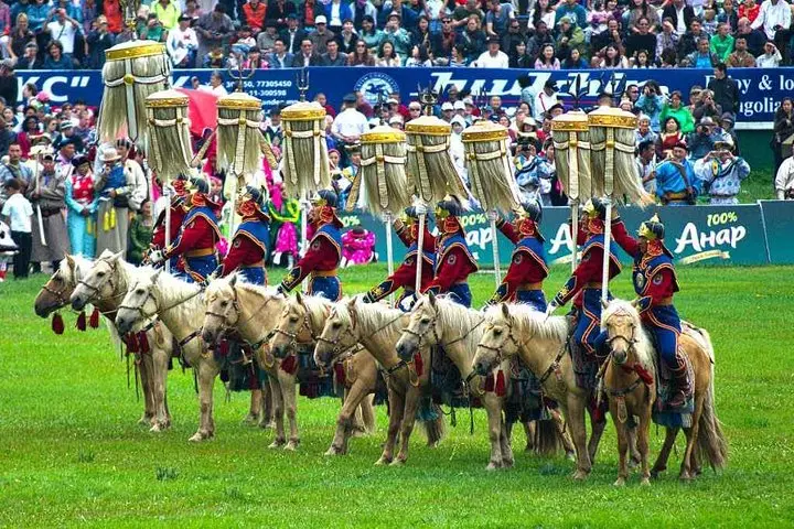 festival musim panas. Naadam Festival (Mongolia)