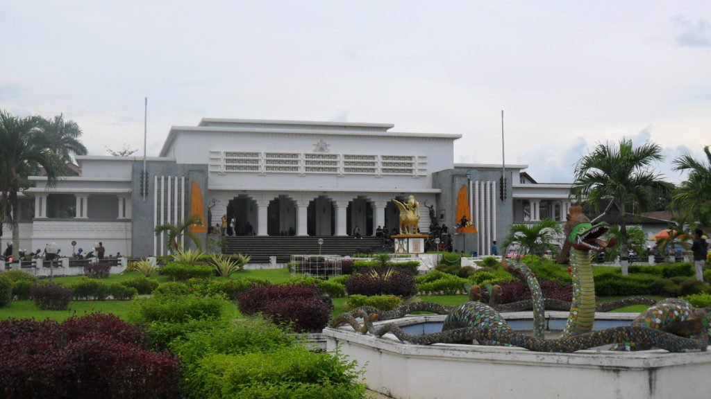 wisata sejarah kerajaan kutai Museum Mulawarman