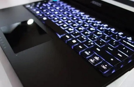 cara menghidupkan lampu keyboard laptop