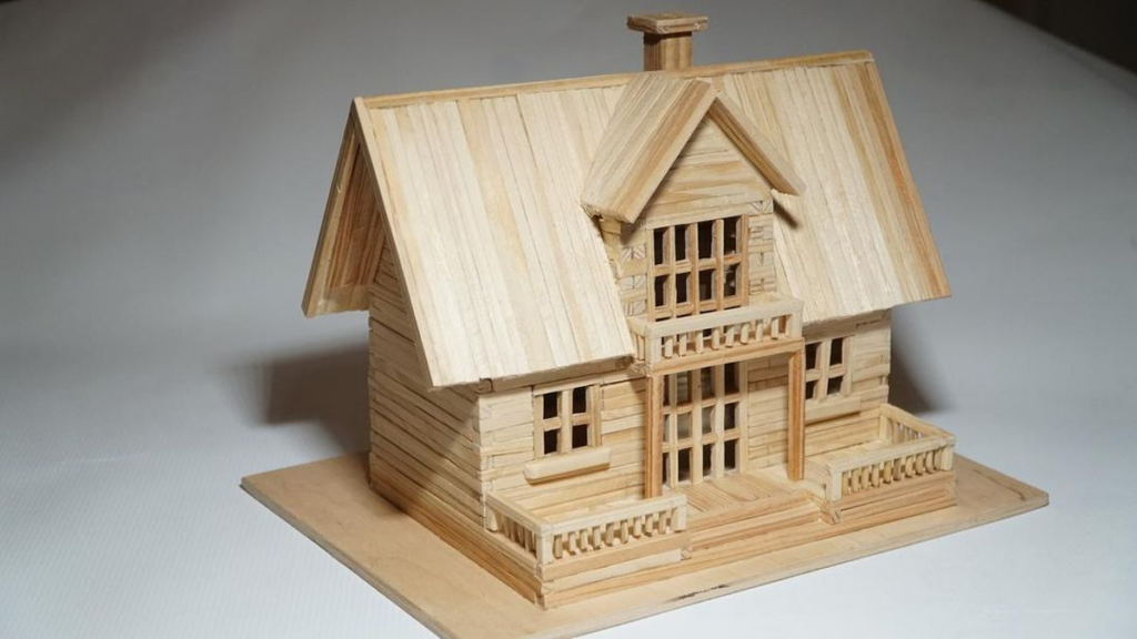 Membuat Miniatur Rumah dari Stik Es Krim