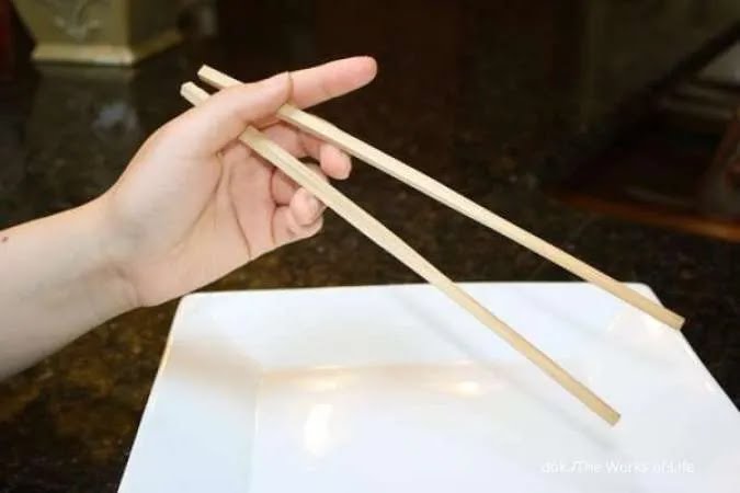 Etika menggunakan sumpit