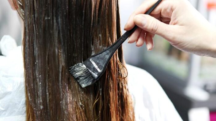 Cara bleaching rambut