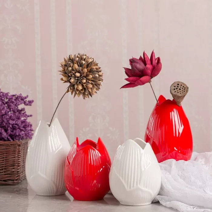 Vas Bunga Merah Putih