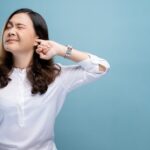 Cara Mengatasi Telinga yang Bindeng Secara Alami