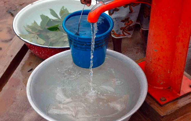 Penyebab dan Cara Mengatasi Air Sumur yang Berminyak