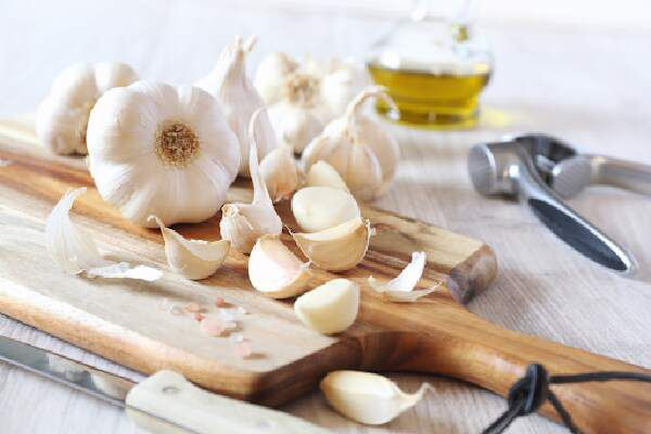 How To Preserve Garlic In Oil