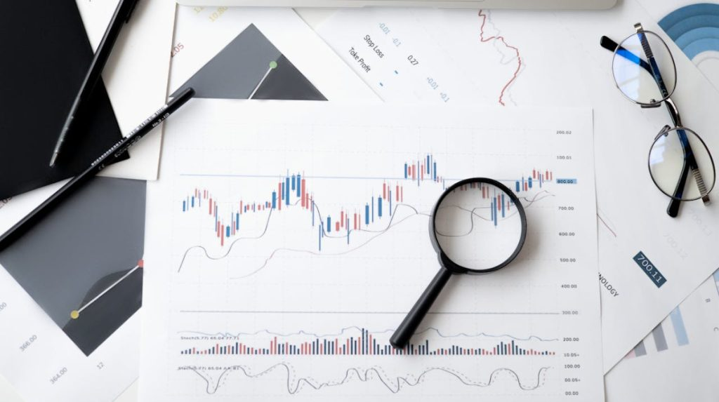 menghitung nilai instrinsik saham